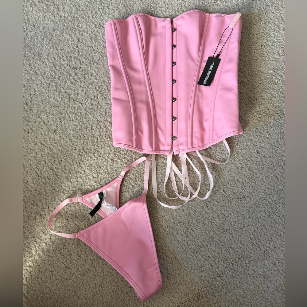 Pink Faux Leather Hook Front Corset Set - Picture 3 of 9